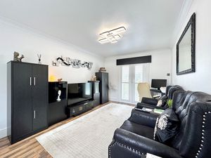 Photo 16- click for photo gallery